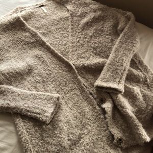 Free People oversized boyfriend cardigan. Pre-loved but still looks great.